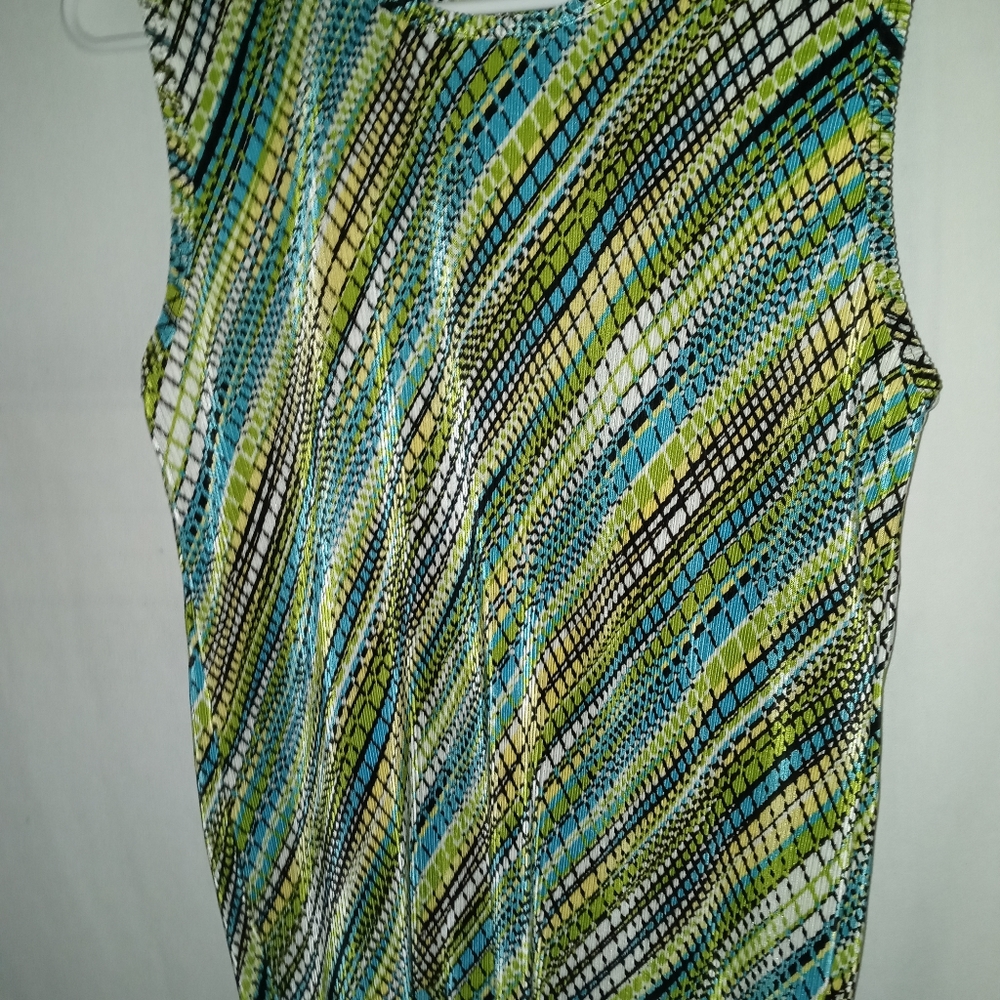 Plisse Sleeveless Top.  NWT Size L.
